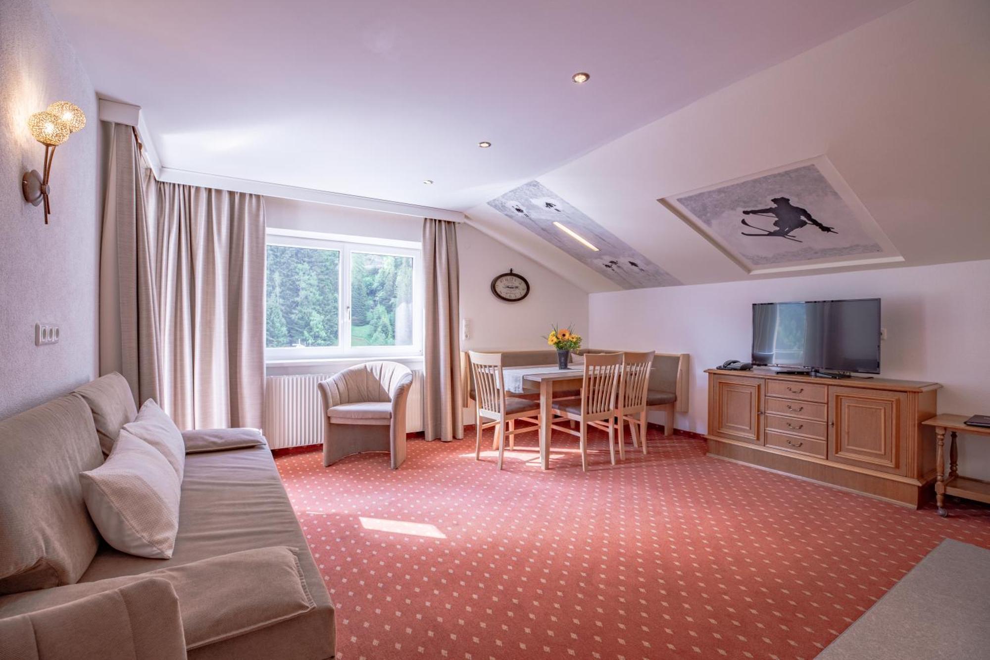 Patteriol Apart-Hotel-Garni Sankt Anton am Arlberg Buitenkant foto